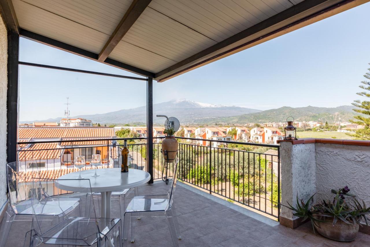 Giardini Naxos Apartment With Terrace Near The Sea Exterior photo